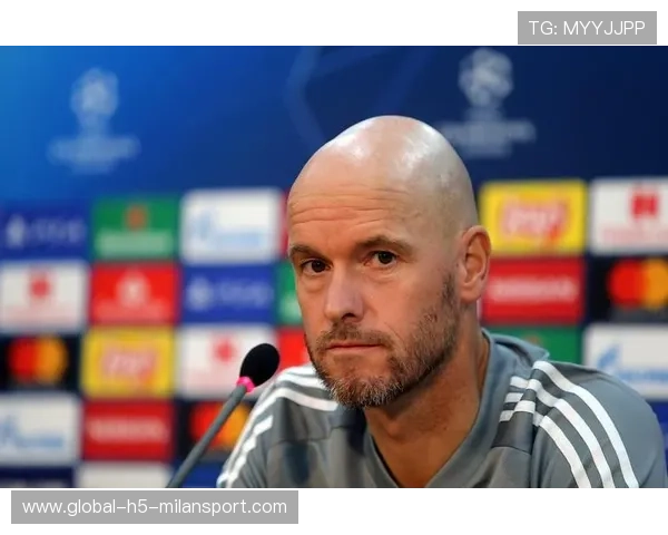 阿贾克斯官宣解雇主帅，赛季混乱难挽颓势：背后隐藏的深层变革与未来走向