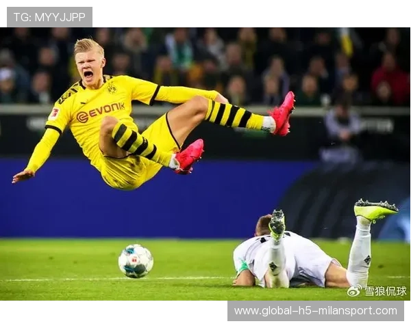 哈兰德双响创历史，曼城主场轻取伯恩茅斯，哈兰德穿曼城球衣